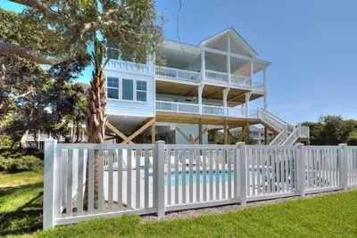 Image de Sea Cure - Oceanfront 6 Br/5 Ba Home, Private Pool, Sleeps 20