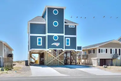 Image de 6br/4. 5 Ba Oceanfront, Elevated Pool, Hot Tub, Elevator-Sleeps15