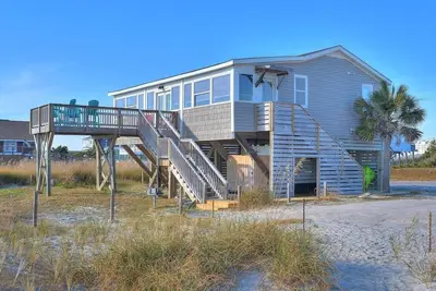 Image de Unique, Beautiful, New, 4br/2. 5ba Oceanfront Home, Sleeps 10
