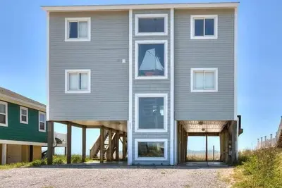 Image de 5br/3ba Home - Spacious, Oceanfront, Hot Tub, Dogs Allowed, Sleeps 10