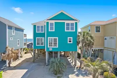 Image de Shore Enuff / Ocean Front / Elevated Pool!