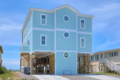 Image de 7 Br/5. 5 Ba Oceanfront Home with Elevated Private Pool-Sleeps 17
