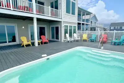 Image de 10 Br/9 Ba Oceanfront Home w/ Pool & Elevator-Dog Friendly-Sleeps 32