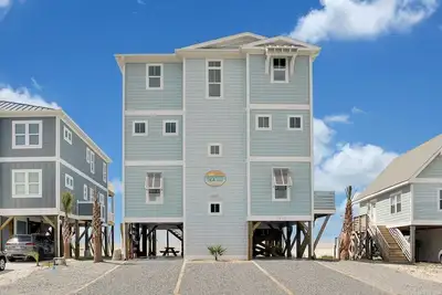 Image de Brand New, Oceanfront 7br/5. 5ba Home, Pool, Elevator, Sleeps 20