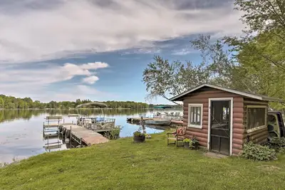 Image de Lakefront New Auburn Apartment w\/ Shared Dock