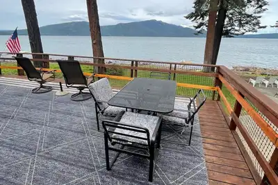 Image de Lacc Lake Front-Newly remodeled! Near Rec. 1 with Dock and Buoy.