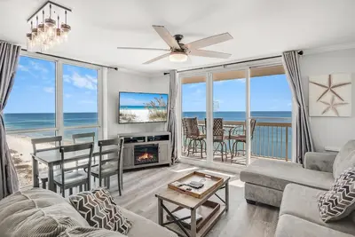 Image de 2 Bedroom - Pelican Beach Resort 1201 - Gorgeous Remodeled Gulf Front corner unit!