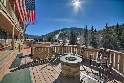 Image de Red River Condo w/ Fire Pit: 1/2 Mi to Slopes!