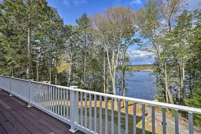 Image de Beautiful Lakefront Retreat w\/ Deck & Views!