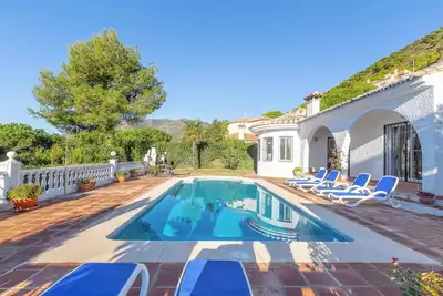 Image de Villa 'Casa Pepe' avec vue sur la mer, piscine privée, jardin, climatisation et Wi-Fi.