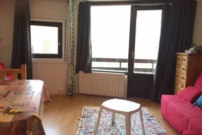 Image de Studio cosy Ă Risoul 1850 - 4 couchages, pied des pistes, parking, balcon
