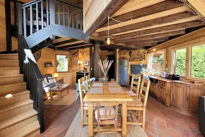 Image de Chalet de Charme aux Gets - 6 Pers, 3* avec Navette pour les Pistes et Jardin Privatif