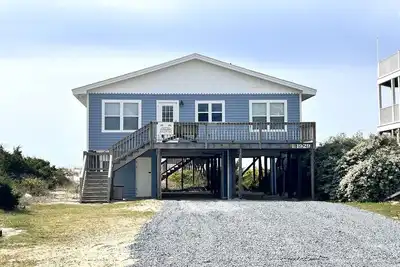 Image de Oceanfront-Pet Friendly-4br/4. 5ba Home-Gorgeous Ocean Views of Beach-Sleeps 8