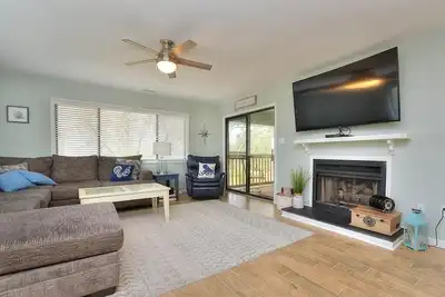 Image de Absolutely Beautiful 3br/2ba, Caswell Beach Condo-Pool & Golf-Sleeps8