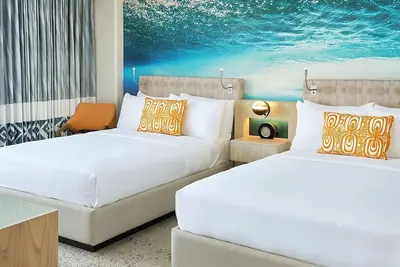 2 Units, Partial Oceanview 2 Double Beds at Outrigger Waikiki Beachcomber Hotel