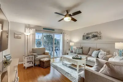 Image de Seacrest 206 is a gorgeous Gulf Front -Amazing Decor and attention to detail