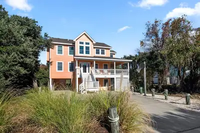 Image de Ducktopia: 6-minute walk to Beach, Pool, Hot Tub, Short Walk to Downtown Duck