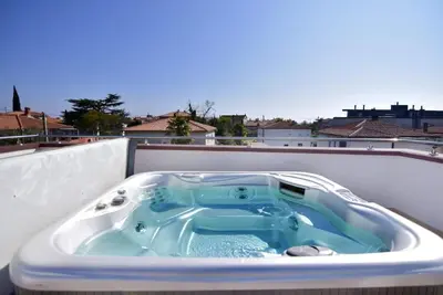 Image de Appartement de vacances Umag pour 1 - 4 personnes avec 1 chambre Ă coucher - Appartement de vacances