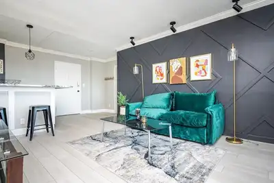Image de DowntownCityView! Renovated! 4Beds! OnsiteParking!