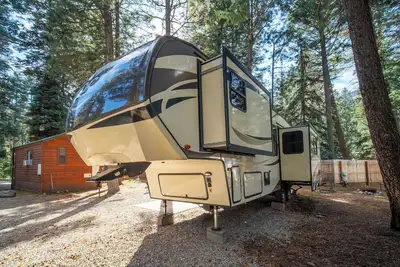 Image de Outdoor Glamping Fully Setup Rv #27