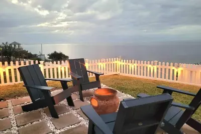 Image de Sea-Esta Waterfront Kid-Friendly Beach Bungalow