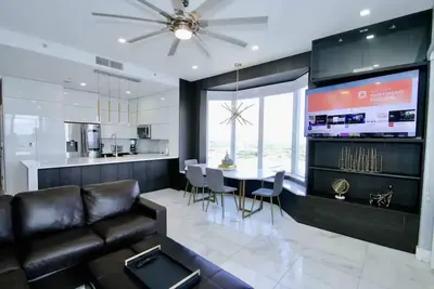 Image de 🎆Disney Fireworks Direct View Ph On Lake 10 Minutes from Wdw