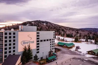 Image de SilverCreek-2 Bedroom, 2 Bath Condo on the slopes w/ night skiing!