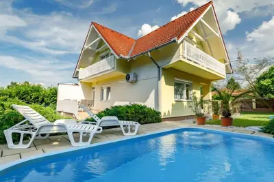 Image de Edina (Sza115) by Interhome