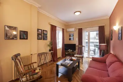Image de Tzireon 16 · Prime Location 2 Br Apt next to the A