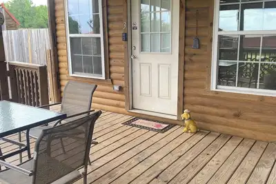 Image de Cozy one bedroom cabin with lake view