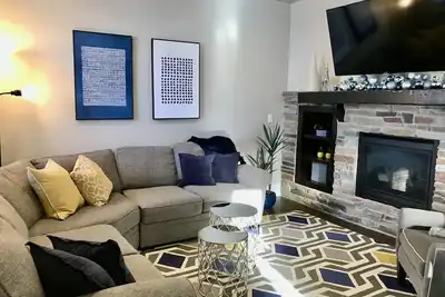 Image de Chic Retreat for 4-Steps to Trails, Minutes to Jordanelle Reservoir & Main Street