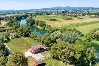 Image de Superbe maison Ă Mirkopolje avec WiFi