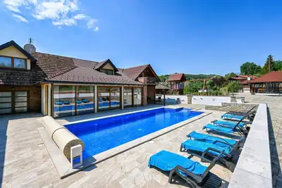 Image de Maison confortable Ă Donja Batina avec.