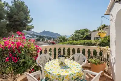 Casa Lavanda - beautiful villa with sea views in popular area of El Portet