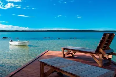 Image de 3 Bedroom Luxury Lakehouse (2 bedroom lockoff) - Double spas & wood fire