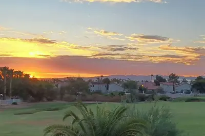 Image de Legacy Golf Frontage Luxury View Home\n5/3 Htd Pool/Spa Bbq, Firepit, 10 min strip!