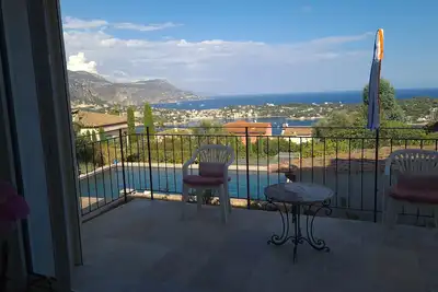Image de logement indépendant avec vue mer exceptionnelle