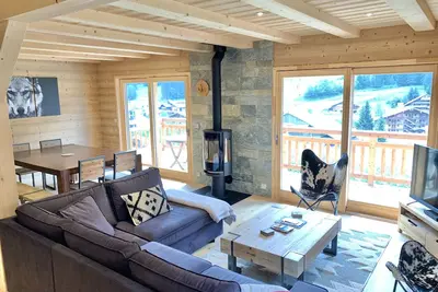 Chalet neuf 12 couchages à 200m de la télécabine du Linga