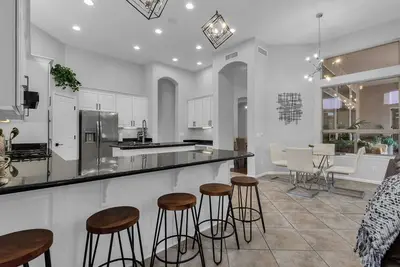 Image de **Massive 5bd** Scottsdale Entertainers house W/Theatre/Htd Pool/ Putting Green