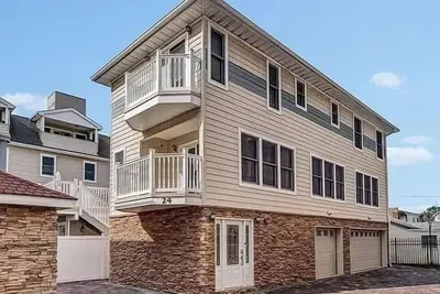 Image de Beautiful New Spacious Townhome w/ Pool, Steps to Beach/Boardwalk, 3 Levels
