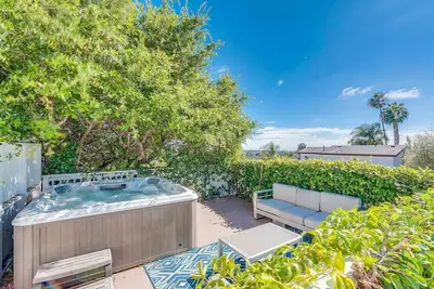 Beautiful Bay Park Cottage near everything