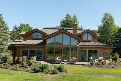 Image de Luxurious Sun Valley Mountain Retreat on Golf Course