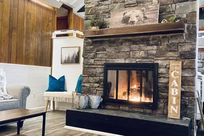 Image de New! Walk to the strip - hot tub - game room- 4 bedrooms - Perfect views! 🏔