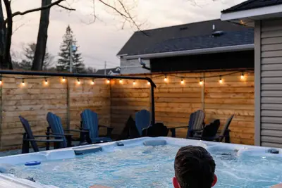 Image de 4 Br Beach Cottage: Hot Tub- Firepit-Table tennis