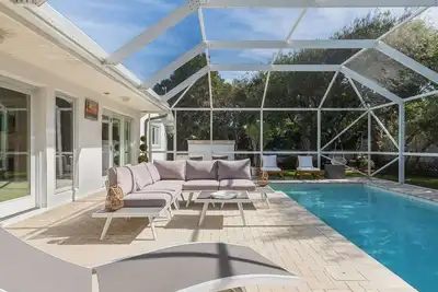 Image de Surfs Up - retreat at the beach with heated pool