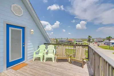 Image de Walk to Water: Family-Friendly Surfside Beach Home
