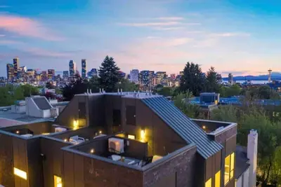 Image de ⚡️Rooftop Views⚡️The Helix⚡️Central🚶🏻♂️Walker’s paradise