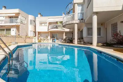 Maison de vacances en bord de mer avec jardin, terrasse et piscine partagée