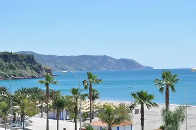 Image de Appartement ensoleillé sur la plage de Burriana avec vue sur la mer, balcon, Wi-Fi et climatisation