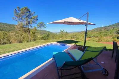 Casa da Alfarrobeira 4p+baby private pool and great view